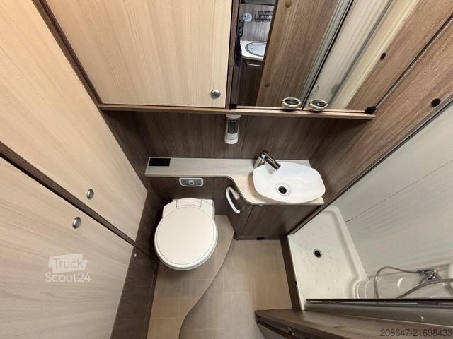 Półzintegrowany kamper BÜRSTNER Ixeo Time IT 590 *Heckbad*Hubbett*