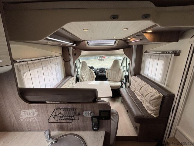 Półzintegrowany kamper BÜRSTNER Ixeo Time IT 590 *Heckbad*Hubbett*