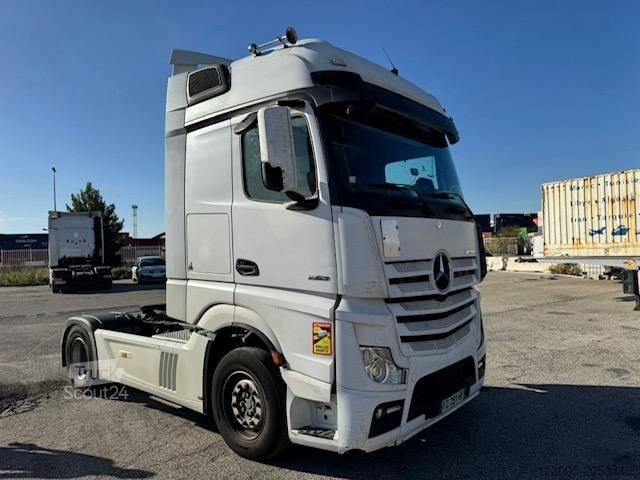 Tracteur routier standard Mercedes-Benz ACTROS 1853