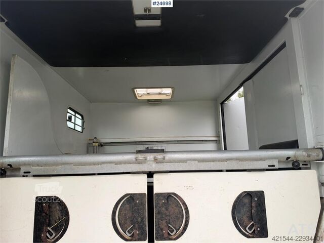 Veetransport Renault Master Theault Horse Transporter