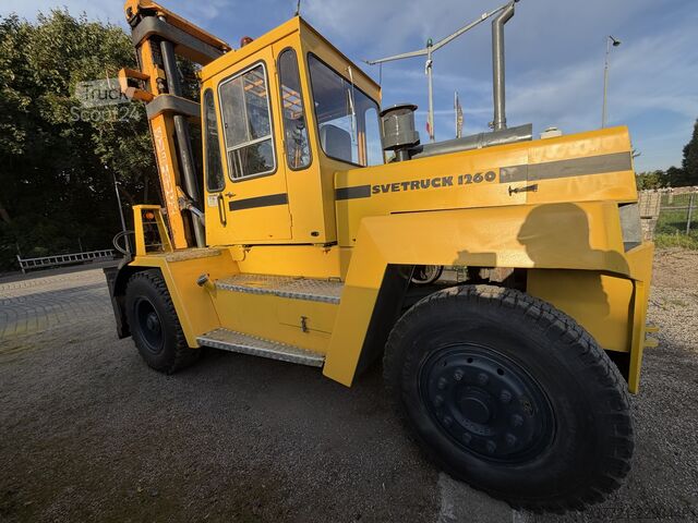 контейнерний штабелер Svetruck 1260-30