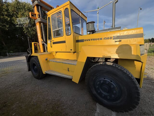 контейнерний штабелер Svetruck 1260-30