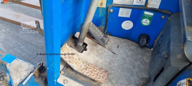 Terenski viličar  M4-25.3F Moffett Mitnahmestapler