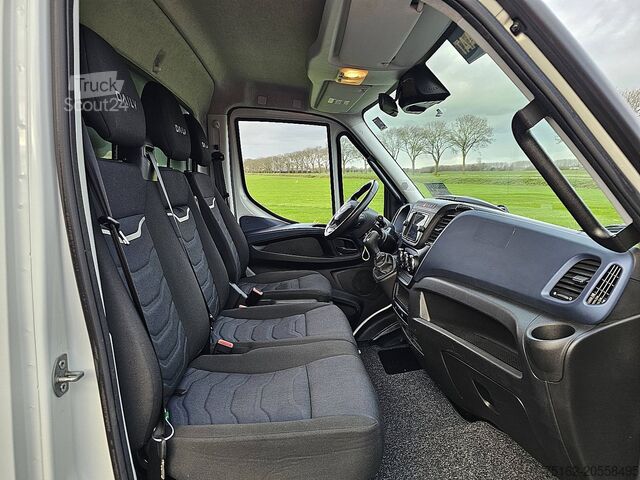 Resväska IVECO DAILY 35 S ac automaat EURO6