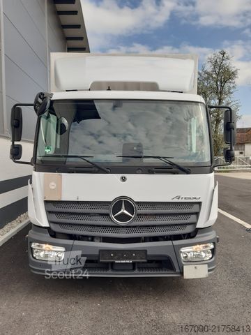 Plachtová dodávka MERCEDES-BENZ Atego 818L Euro6 Plane LBW AHK 3Sitze