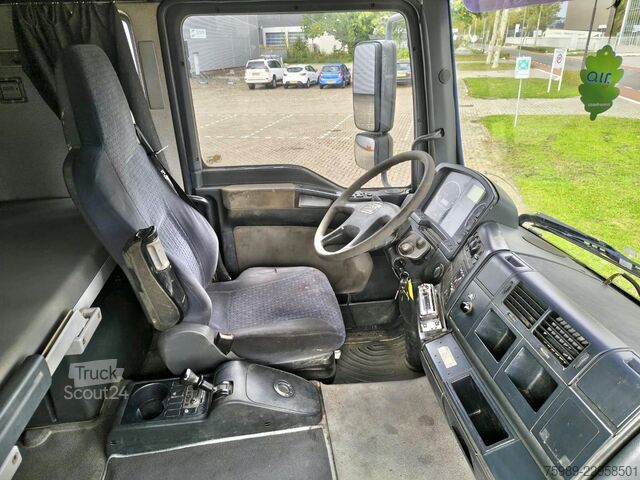 Valigia MAN TGA 26.430 6x2  695145 km original, RETARDER Go...