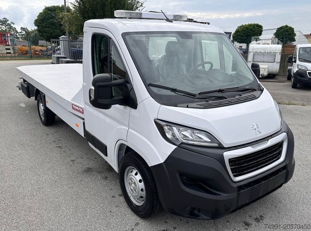 Fourgon porte-voitures PEUGEOT Boxer Schiebeplateau 435 165Ps Blue HDi Euro6