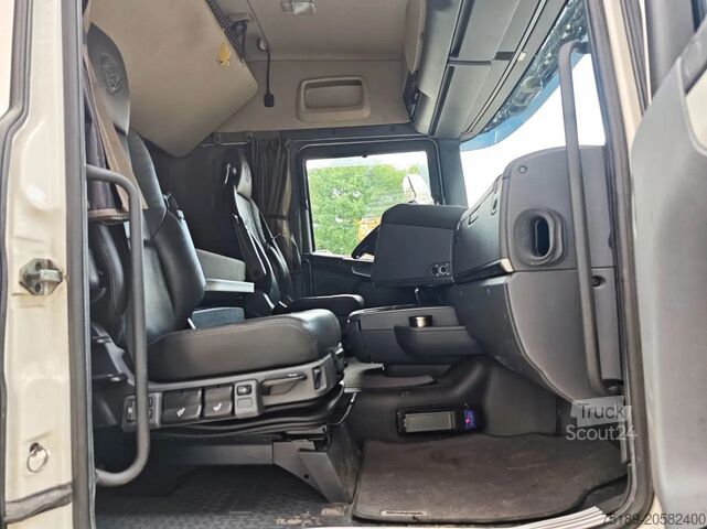 Kranbil Scania R490 6x2 HMF 4020-K8 Winch