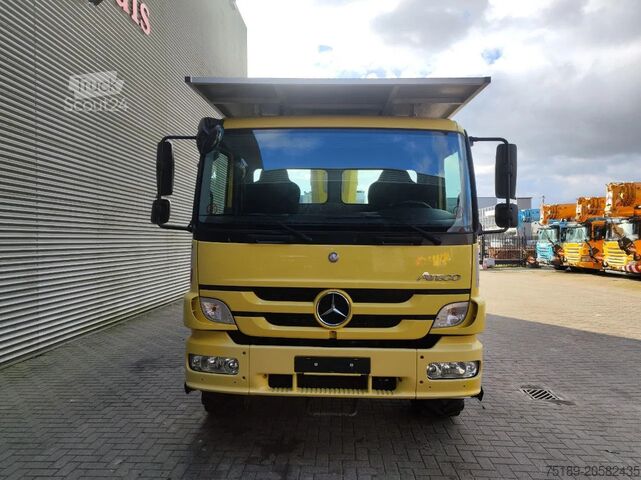 Lifting platform Mercedes-Benz Atego 918 4x4 Palfinger P210BK