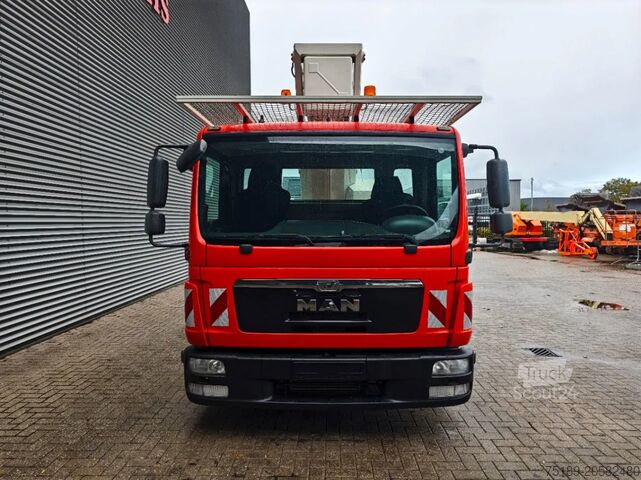 Lifting platform MAN TGL 7.150 4x2 Ruthmann T330