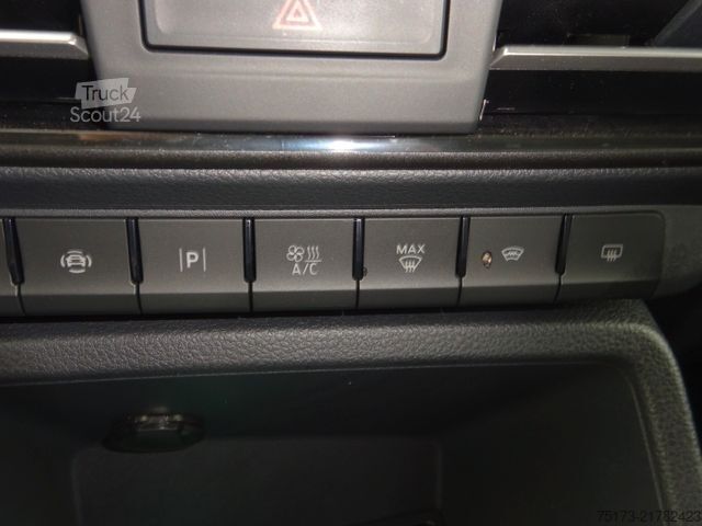 Panelová dodávka FORD Transit Connect 102PS Limited L2 Kasten Navi