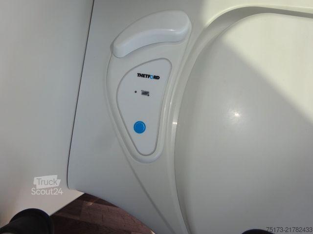 Τροχόσπιτο αυτοκινούμενο FORD Nugget Plus 150PS Autm. Navi AHK Park-Assist ACC