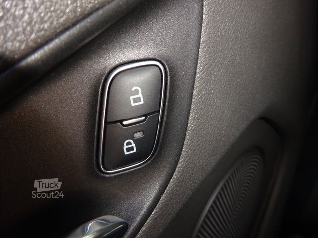 Τροχόσπιτο αυτοκινούμενο FORD Nugget Plus 150PS Autm. Navi AHK Park-Assist ACC