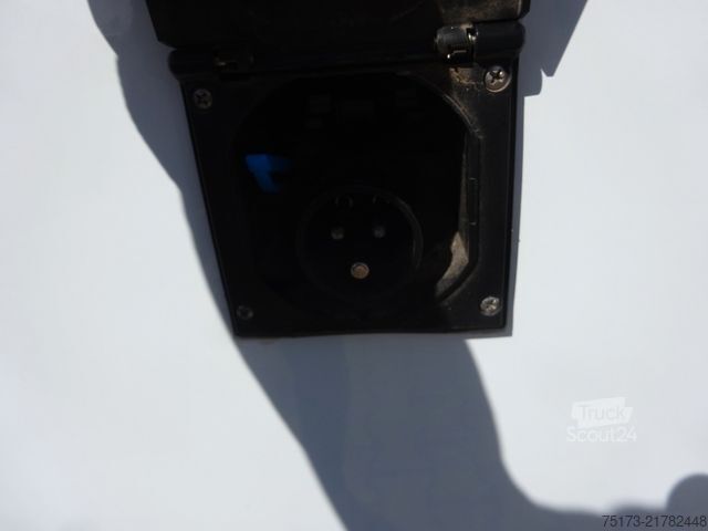 Τροχόσπιτο αυτοκινούμενο FORD Nugget 185PS Autm. Aufstelldach Markise AHK Navi