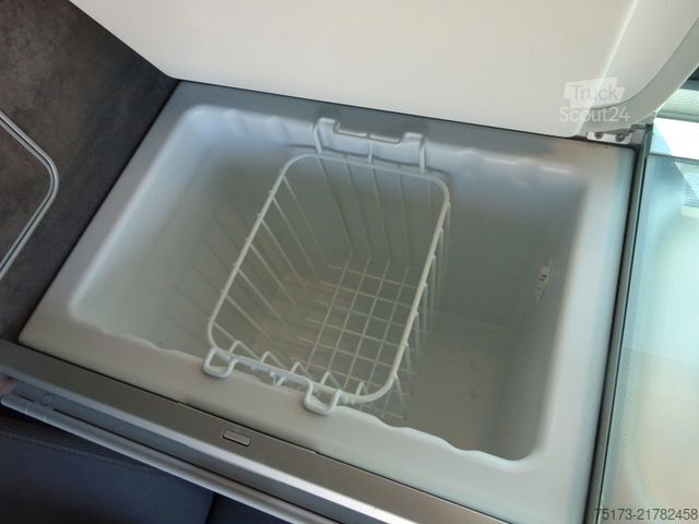 Τροχόσπιτο αυτοκινούμενο VOLKSWAGEN California T6.1 DSG 150PS Ocean ACC elek. Dach