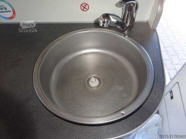 Τροχόσπιτο αυτοκινούμενο FORD Nugget Plus 150PS Autm. Navi AHK Markise