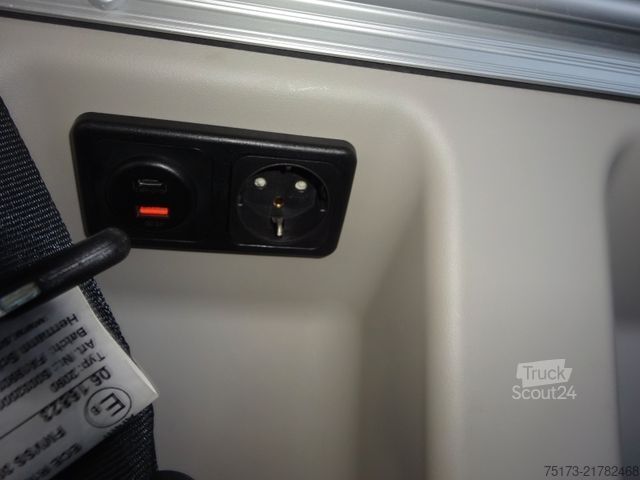 Τροχόσπιτο αυτοκινούμενο FORD Nugget 170PS Autm. Markise AHK ACC ParkAssist