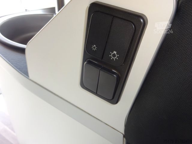 Τροχόσπιτο αυτοκινούμενο FORD Nugget 185PS Aut. Aufstelldach Xenon ParkAssist