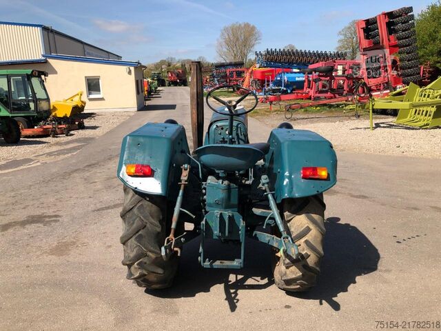 Traktor zabytkowy Lanz-Bulldog D3016