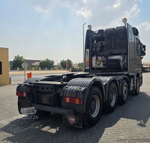 شاحنة شديدة التحمل Mercedes Actros 8 x 4