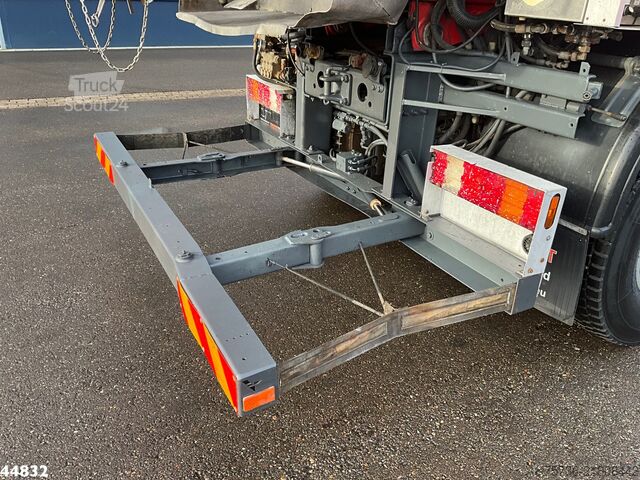 Відсмоктувач Mercedes-Benz Actros 4141 8x4 Kroll Saug/Spul aufbau
