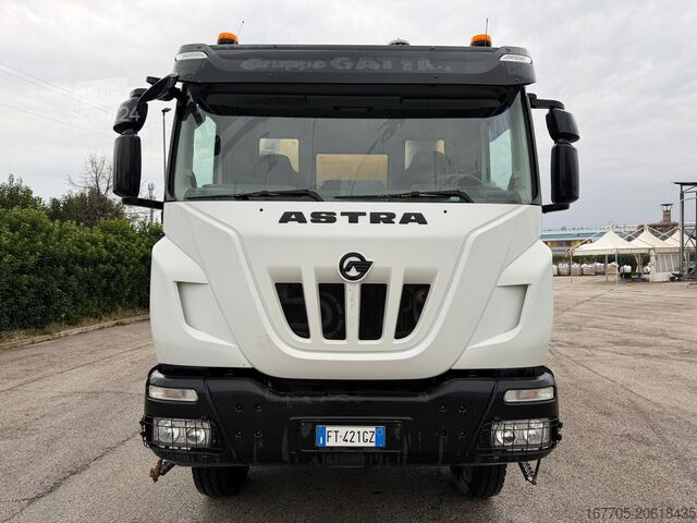 Concrete mixer truck Astra HD9 84.48