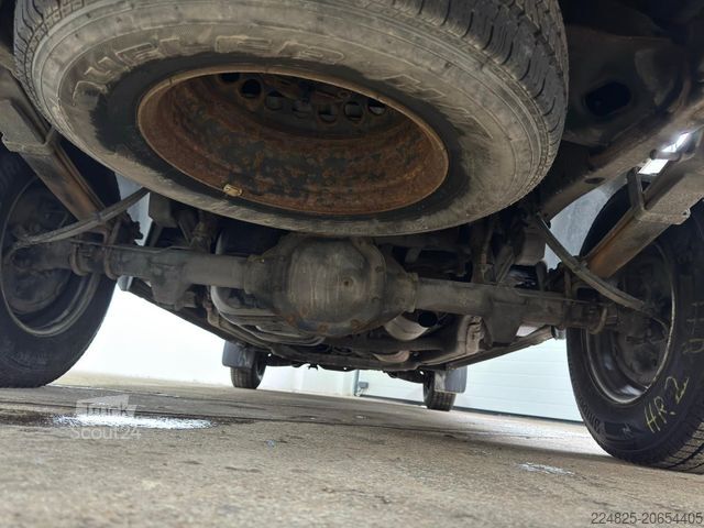 Pikapas VOLKSWAGEN Amarok Basis DoubleCab 4x4 1.Hand AHK Klima