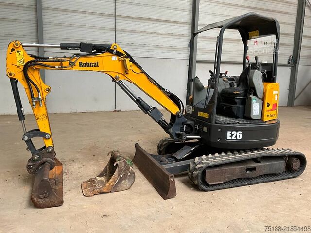 حفارة صغيرة Bobcat E 26