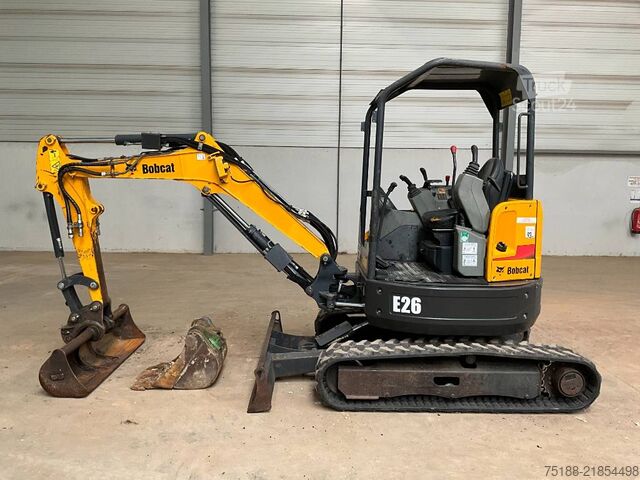 حفارة صغيرة Bobcat E 26