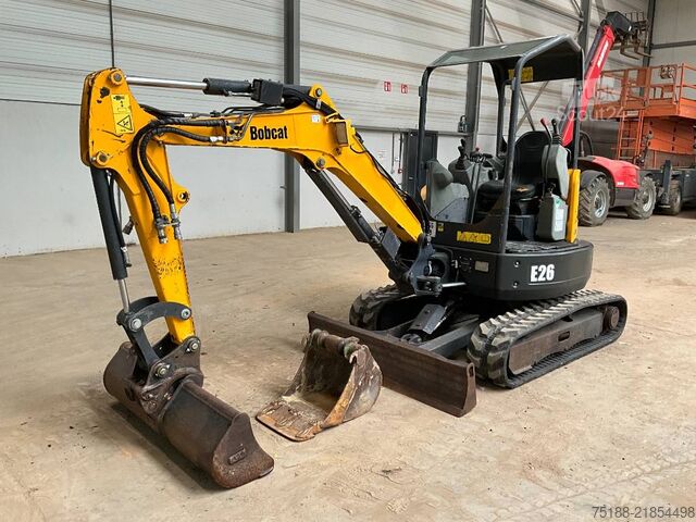 حفارة صغيرة Bobcat E 26