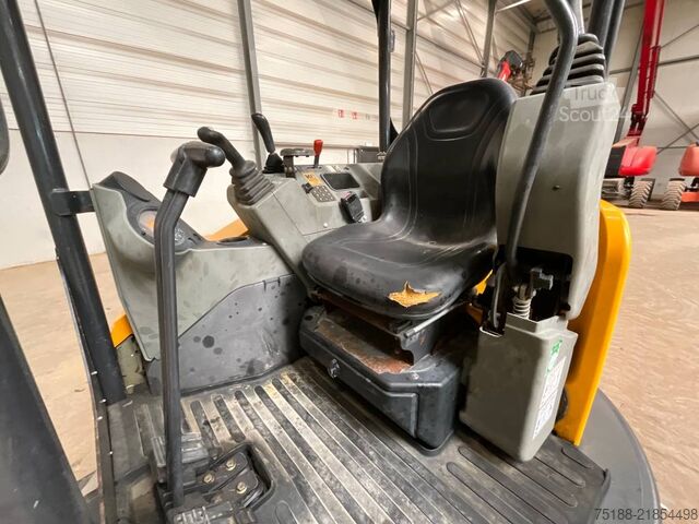 حفارة صغيرة Bobcat E 26