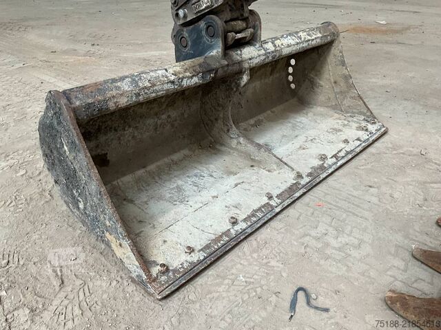 Mini-escavadora Volvo ECR 25 D