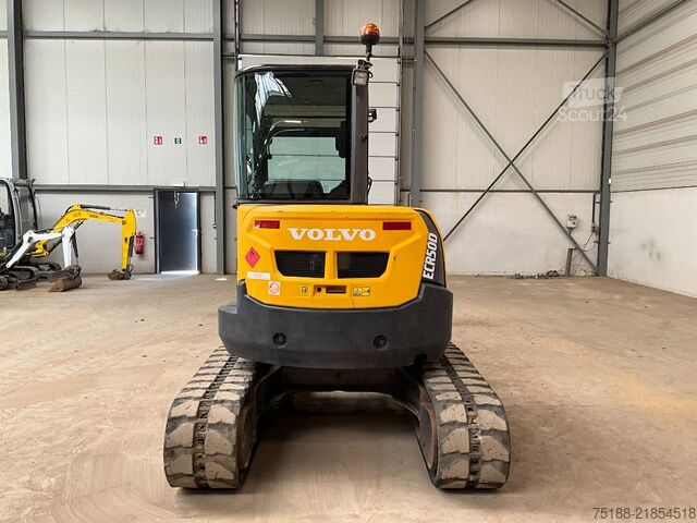 Mini-escavadora Volvo ECR 50 D