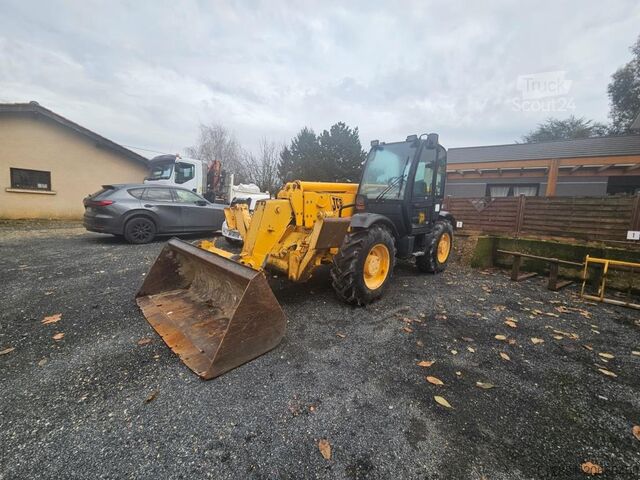 Teleskopiskais iekrāvējs JCB 530/120