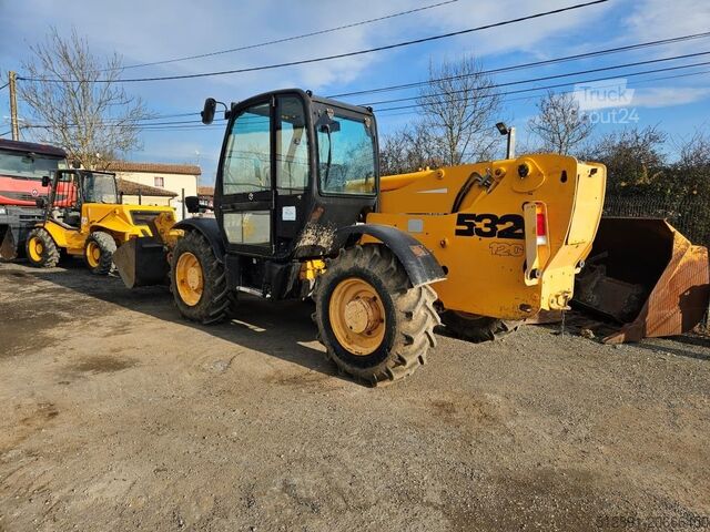 Teleskopiskais iekrāvējs JCB 530/120