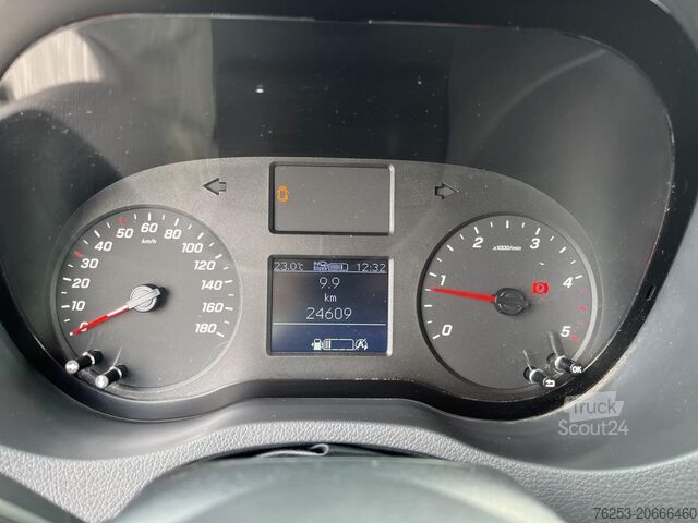 Pick-up dodávka Mercedes-Benz Sprinter 311 CDI DoKa Pritsche RS 3.665 MM AHK