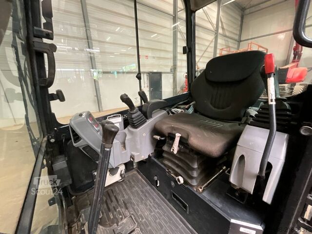Mini bager Kubota KX 027-4