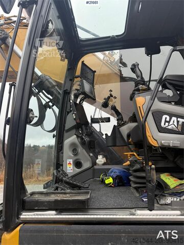 Gravemaskine med larvebånd CAT 325