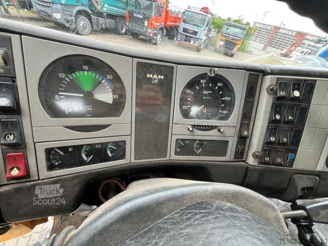 Autocarro ribaltabile MAN F2000 19.343 FAK 2-Achs Allradkipper Kran