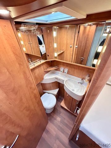 Integriertes Wohnmobil CARTHAGO Chic C-Line I 4.9 *Einzelbetten-Hubbett*