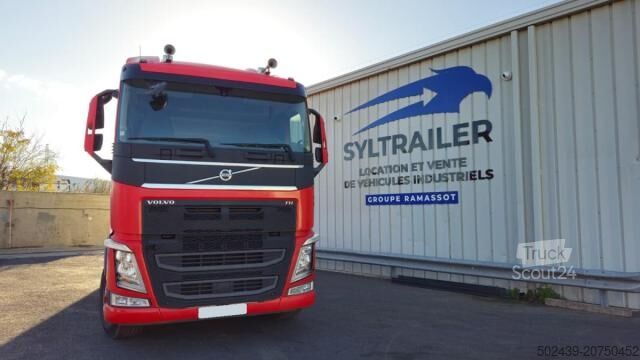 Standardowy ciągnik siodłowy Volvo FH 460