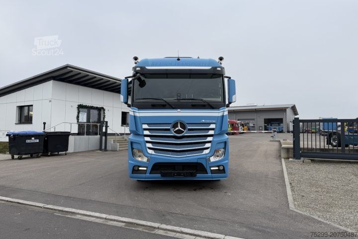 Standaard trekker Mercedes-Benz Actros 1843 4x2 / Swiss-Vehicle