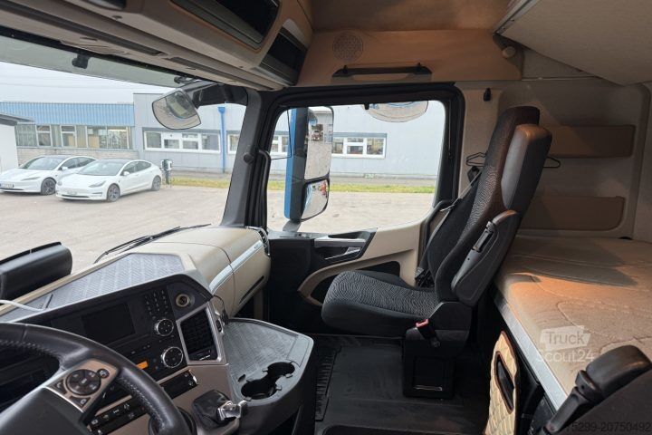 Standaard trekker Mercedes-Benz Actros 1843 4x2 / Swiss-Vehicle