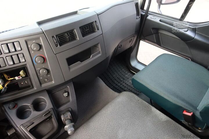 Koffer Volvo FL Bak + Dhollandia klep 2000 Kg