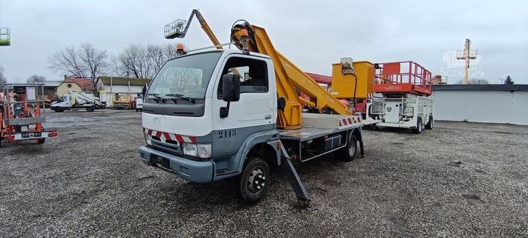 Kravas automašīna ar darba platformu Nissan Cabstar Multitel 180 ALU AF - 18 m