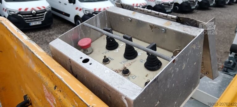 Kravas automašīna ar darba platformu Nissan Cabstar Multitel 180 ALU AF - 18 m