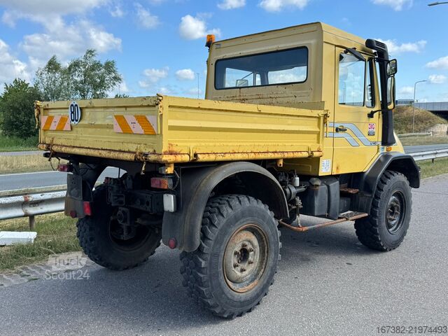 Sklápěč MercedesBenz Unimog U140
