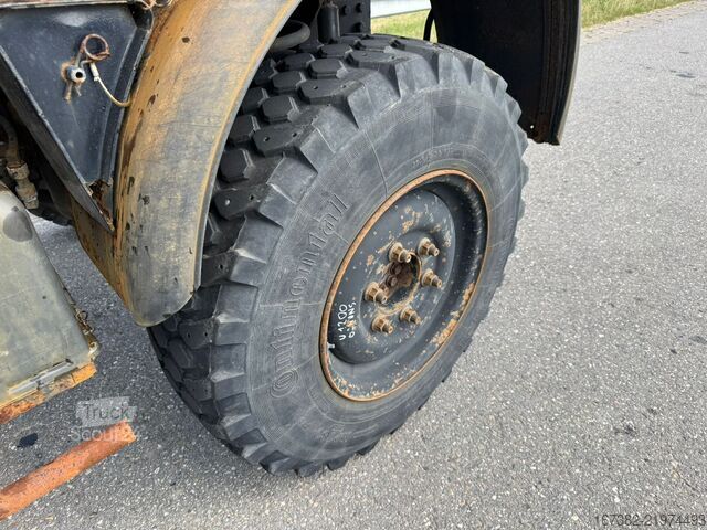 Pašizgāzējs Mercedes-Benz Unimog U140