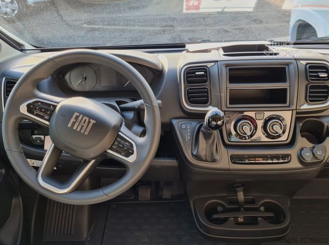 Ημιενσωματωμένο αυτοκινούμενο τροχόσπιτο CARADO T 135 *pro+ Paket*Fahrradträger*