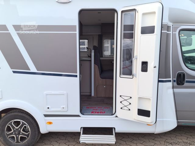 Ημιενσωματωμένο αυτοκινούμενο τροχόσπιτο CARADO T 328 *Für 5 Personen*pro + Paket*TV-Paket*